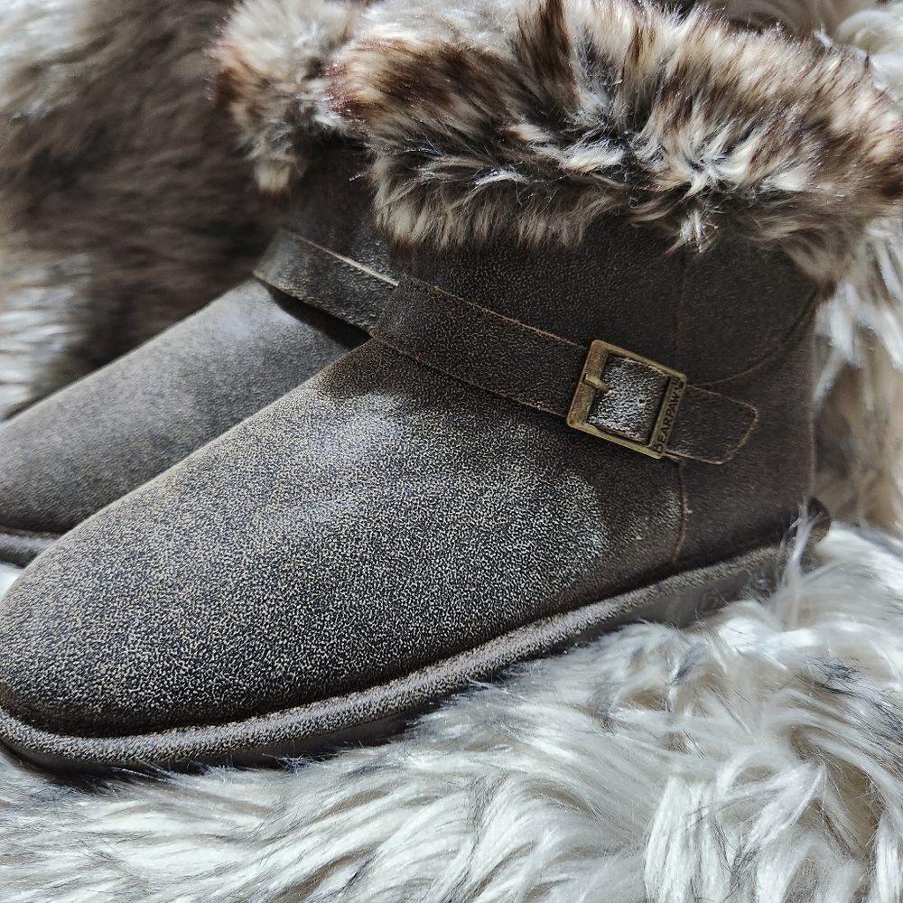 Women’s Bearpaw Chestnut Brown 11 Evermore NeverWet Faux Fur Trim Buckle Ankle